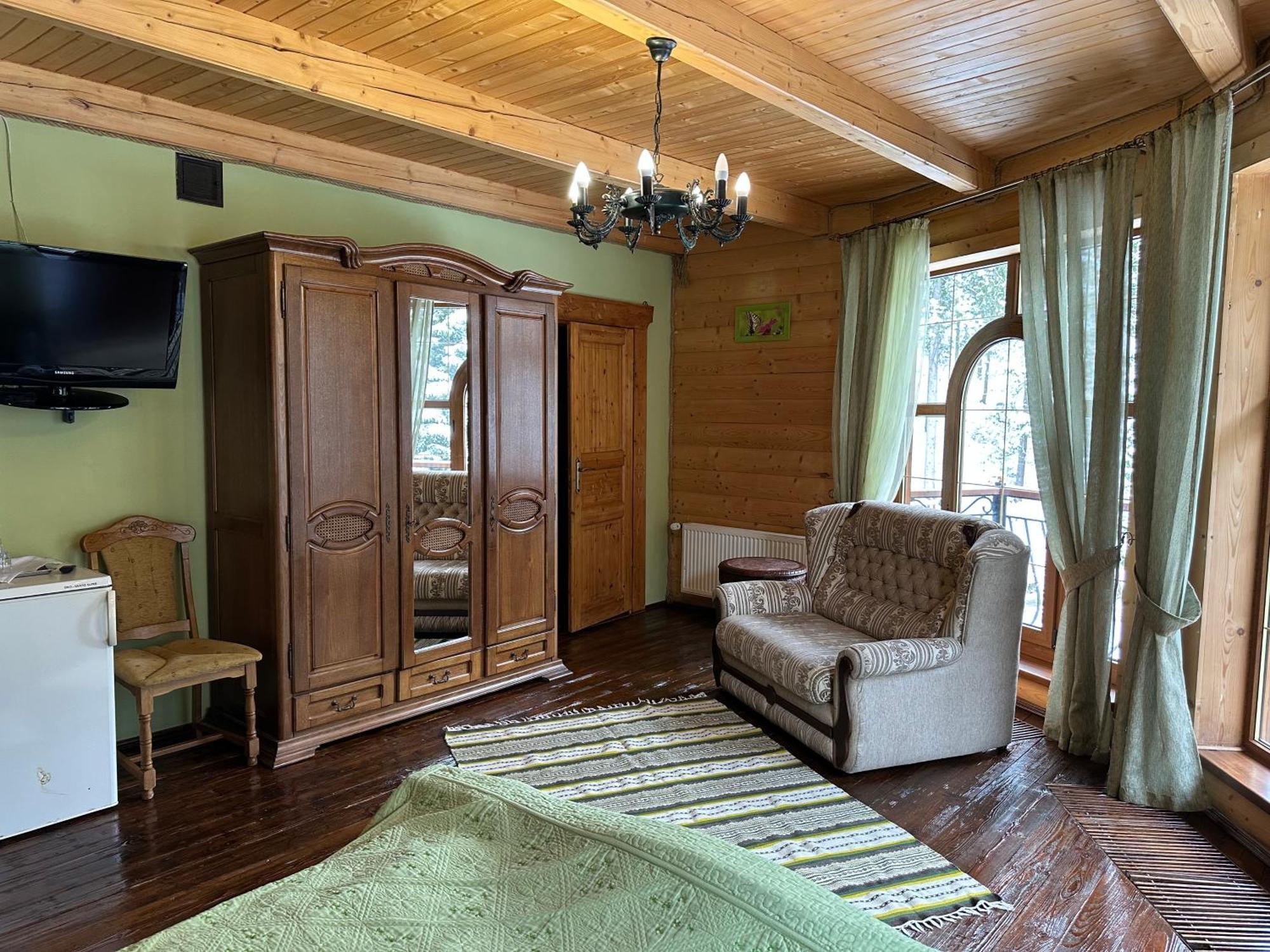 Hotel Dykyi Med Tatariv Exterior photo